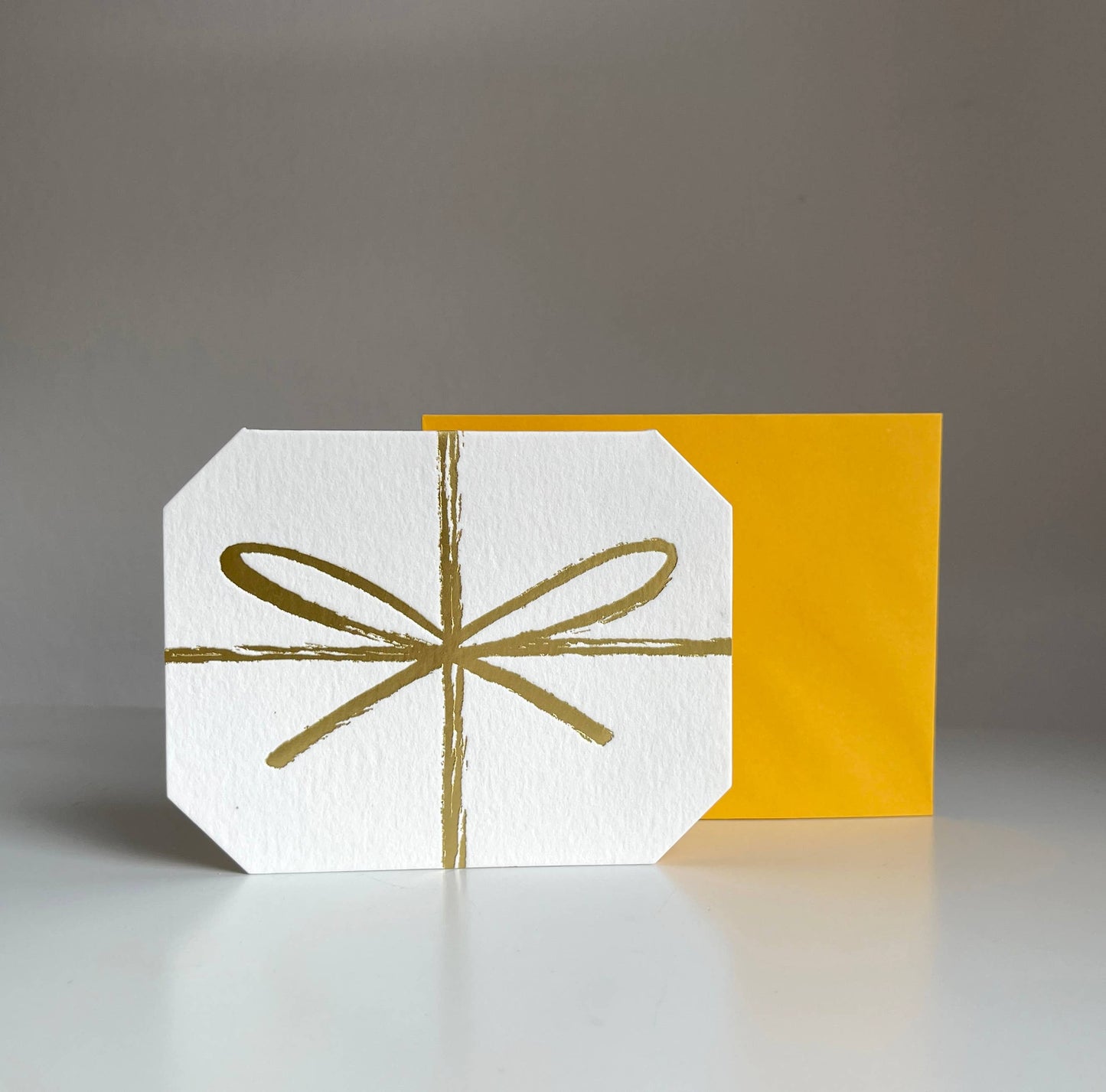 Present with Bow Gold Foil Card