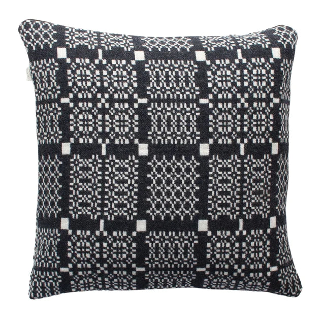 Knotgarden Cushion