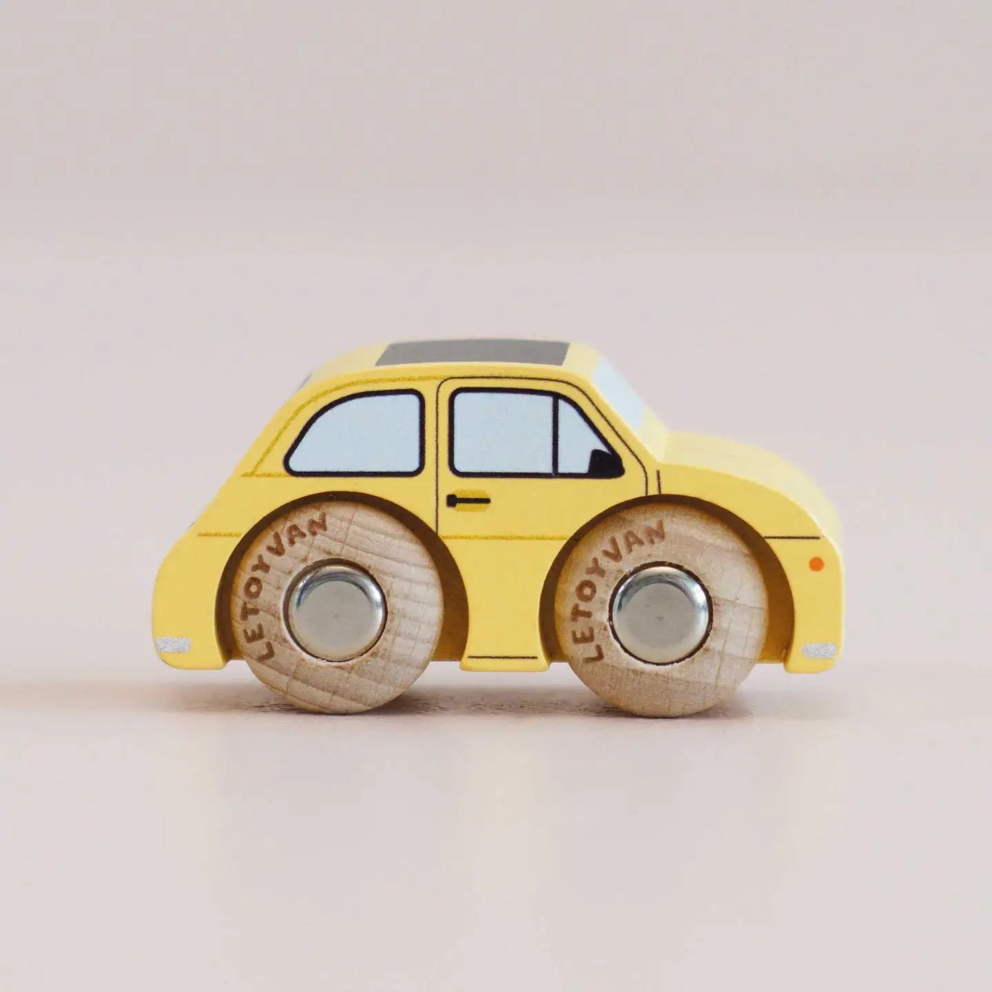 Fifi Car Toy