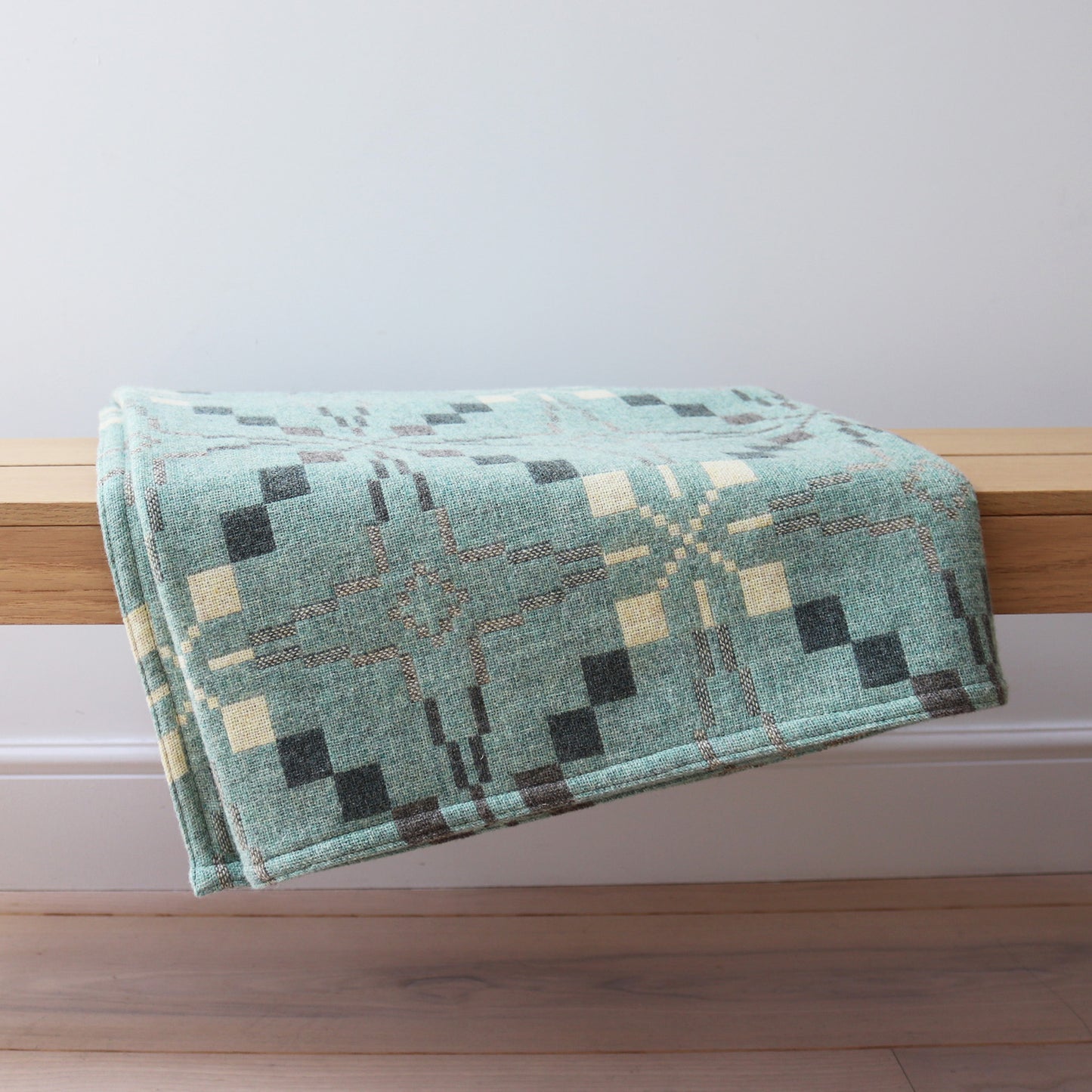 Melin Tregwynt Vintage Star Throw – Mint Green Wool Blanket