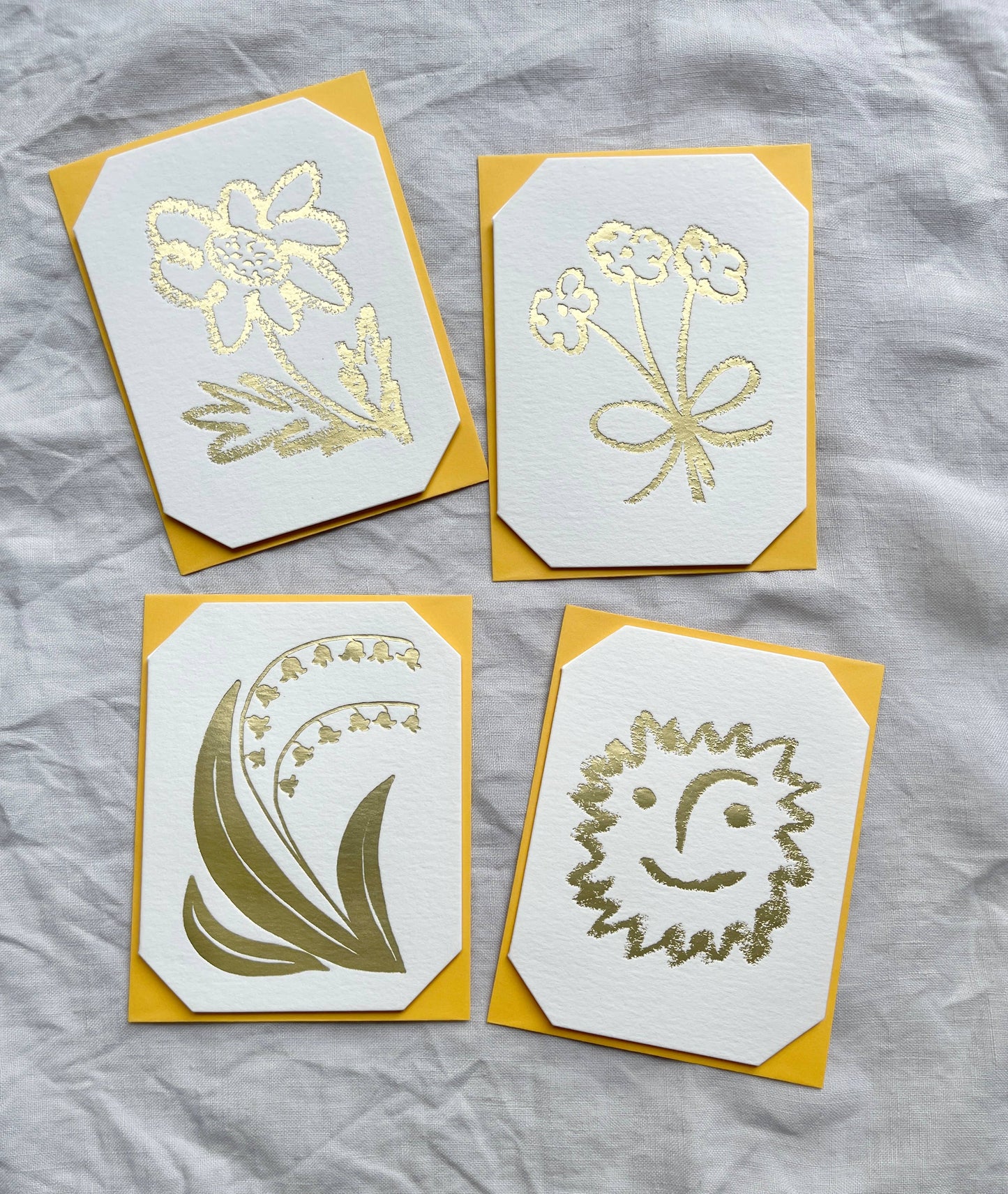 Gold Foil Daisy Card