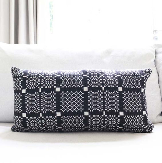 Knotgarden Cushion